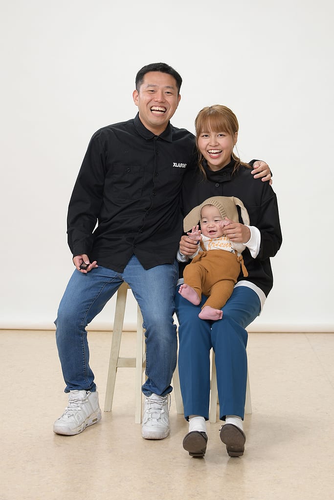 水戸市の大林写真館セルフ写真館で撮影する様子